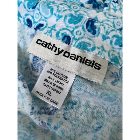 Cathy Daniel’s blue printed 3/4 sleeve top - Picture 3 of 3